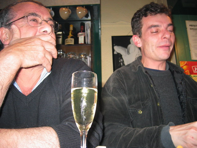 L'apro se poursuit tranquillement...