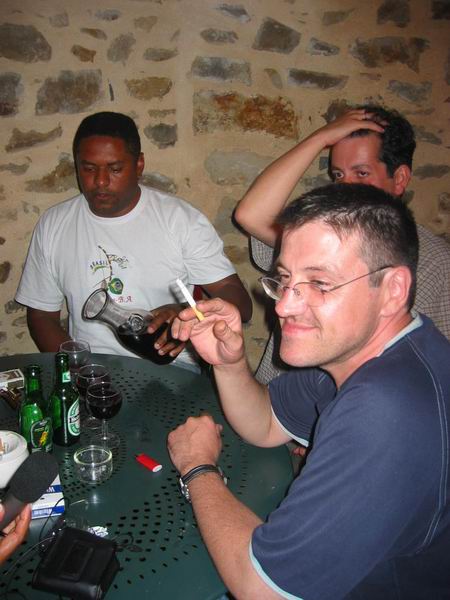Renato passe au vin ! Il n'y a plus de bierre ?