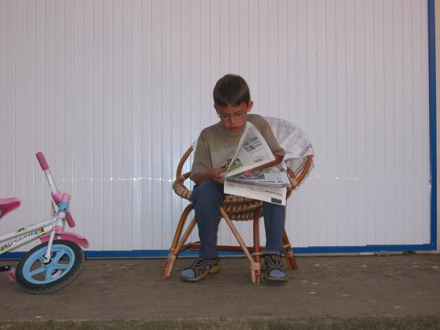 Marius prfre lire le journal !