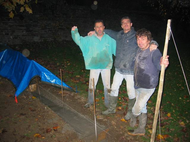 Des ouvriers manisfestement contents de leur ouvrage !!